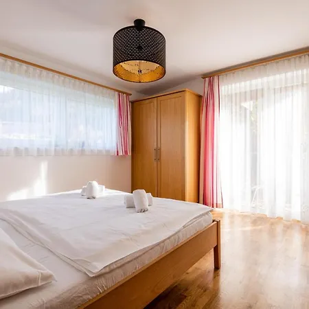 Elinas Mountain Views Apartmanhotel