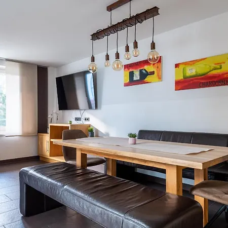 Elinas Mountain Views Apartmanhotel