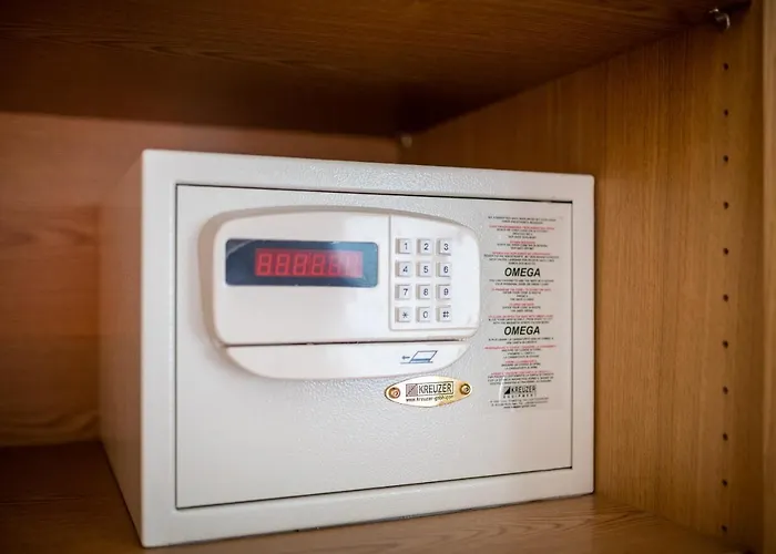 Elinas Mountain Views