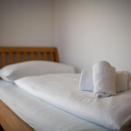 Elinas Mountain Views 4* كابرون