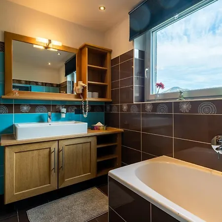 Elinas Mountain Views Lejlighedshotel Kaprun