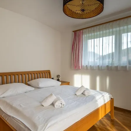 Elinas Mountain Views 4* كابرون