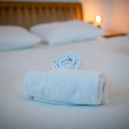 Elinas Mountain Views Lejlighedshotel 3*