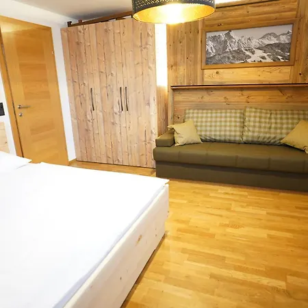 Elinas Mountain Views Aparthotel 3*