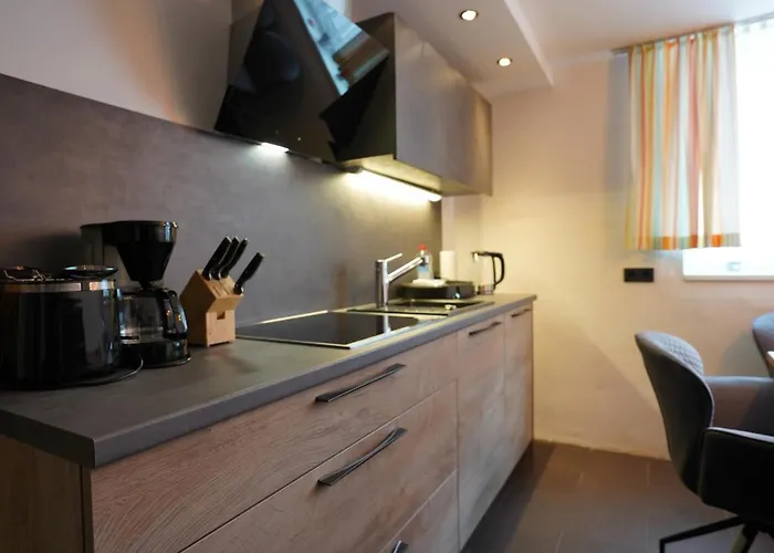 Elinas Mountain Views